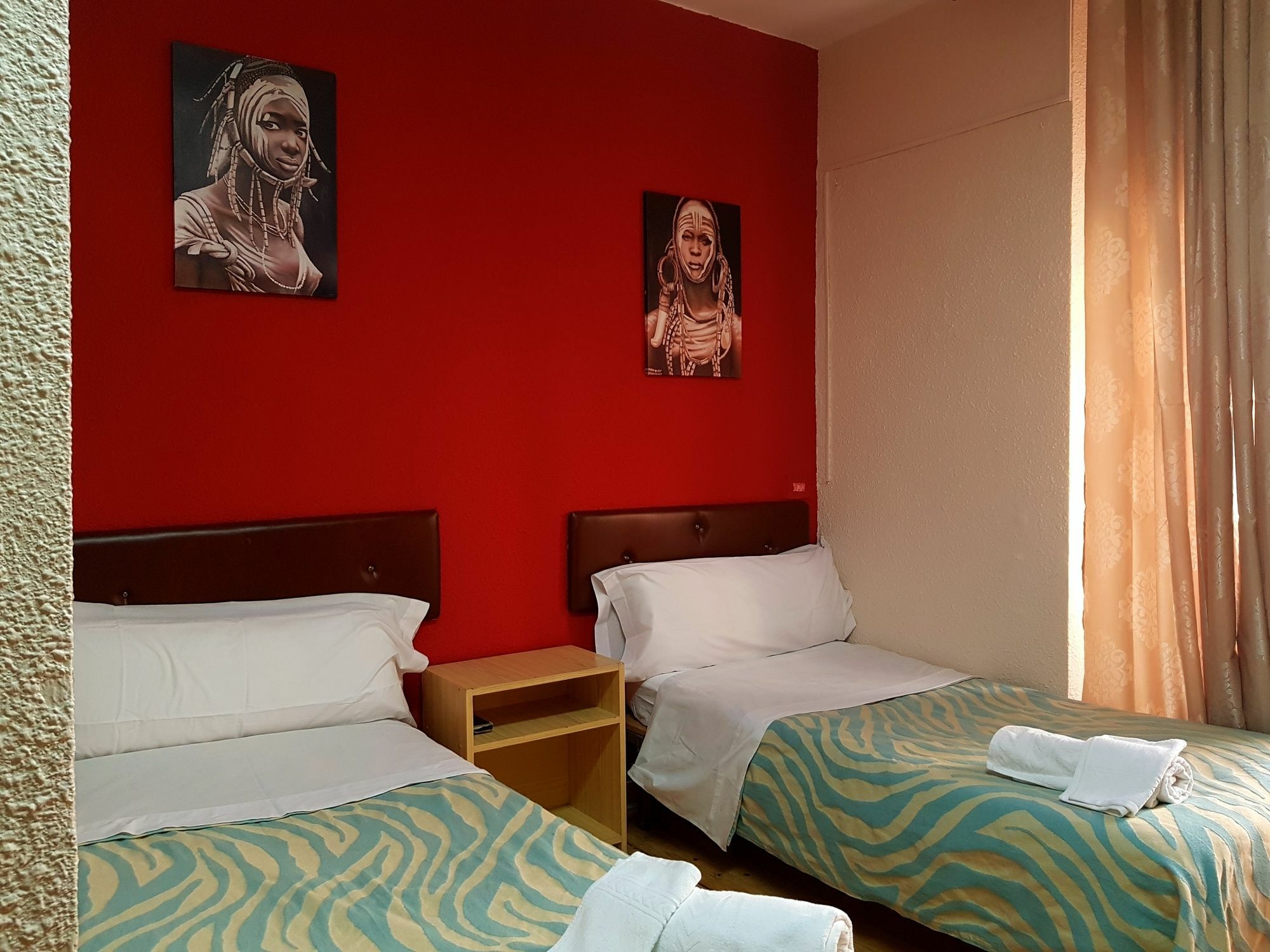 Hostal Padre Isla 1 เลออน ภายนอก รูปภาพ