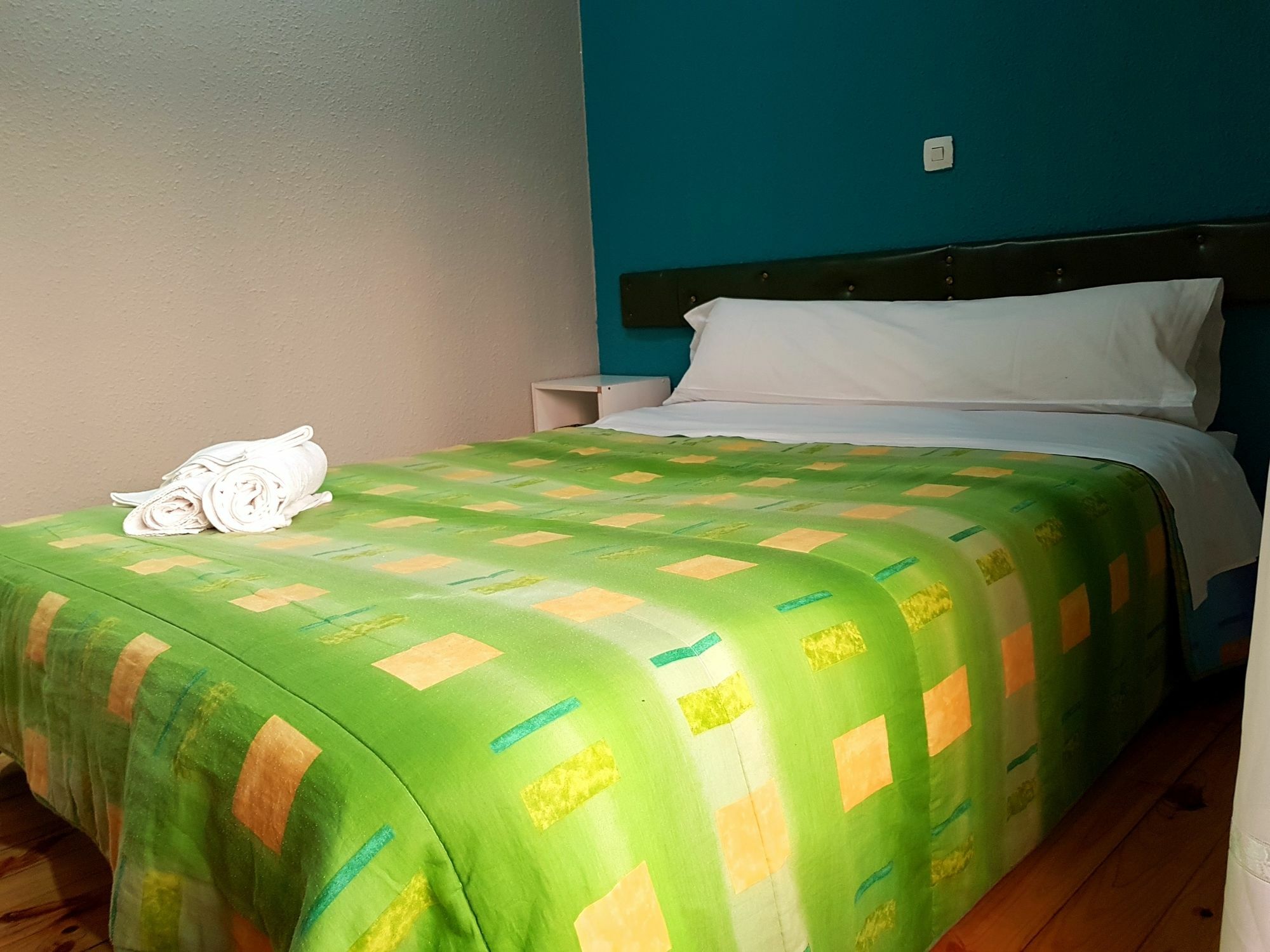 Hostal Padre Isla 1 เลออน ภายนอก รูปภาพ