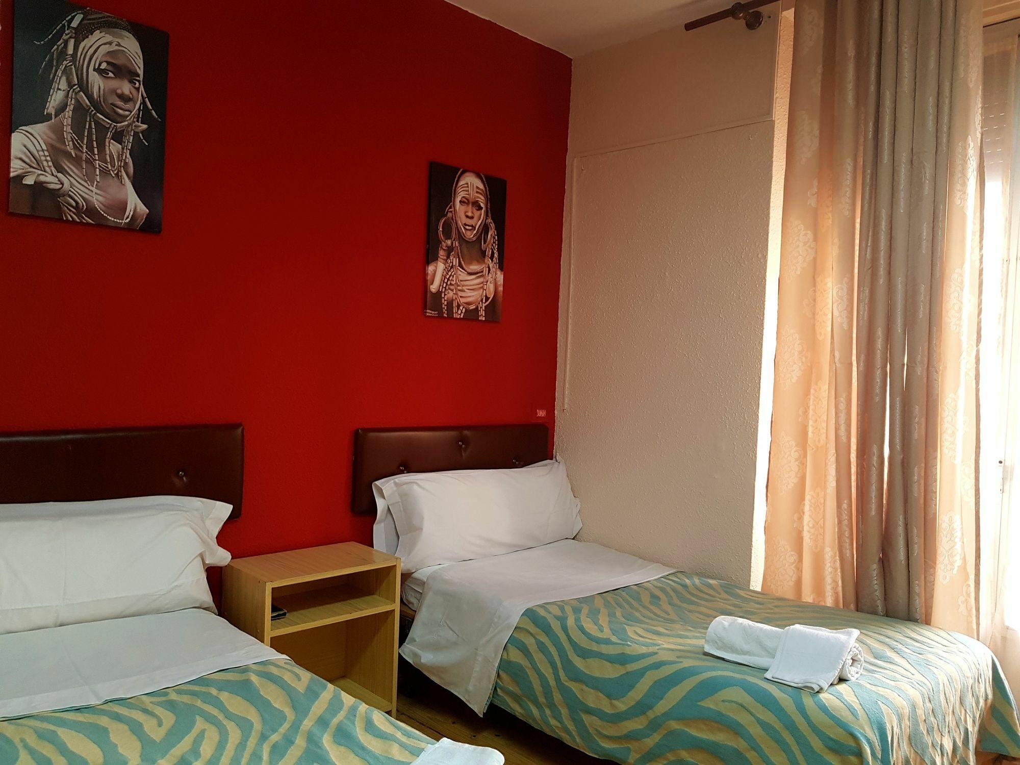 Hostal Padre Isla 1 เลออน ภายนอก รูปภาพ