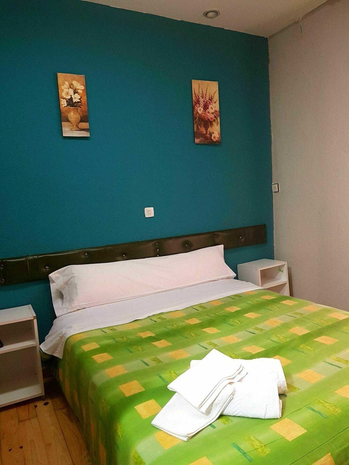 Hostal Padre Isla 1 เลออน ภายนอก รูปภาพ