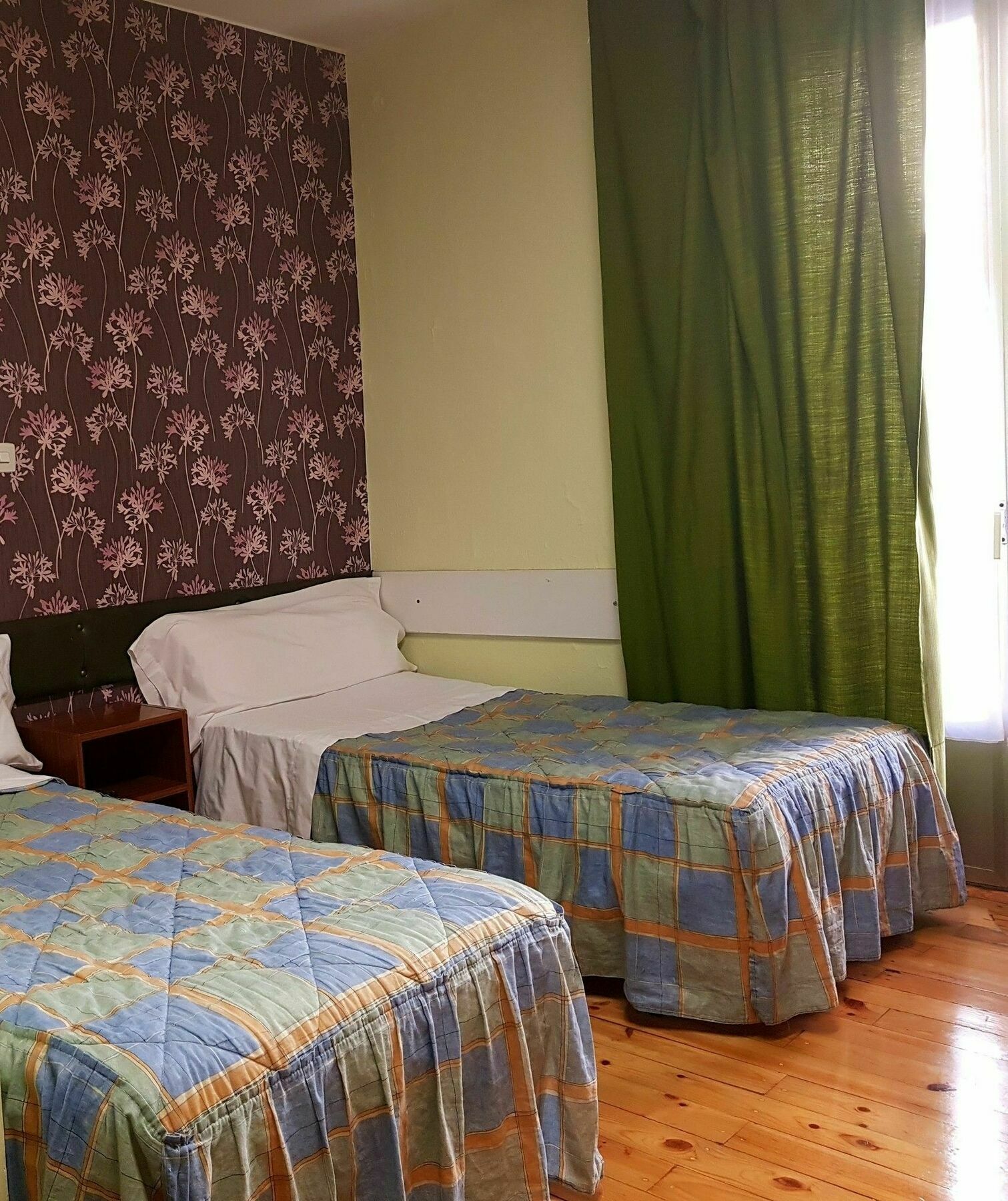 Hostal Padre Isla 1 เลออน ภายนอก รูปภาพ