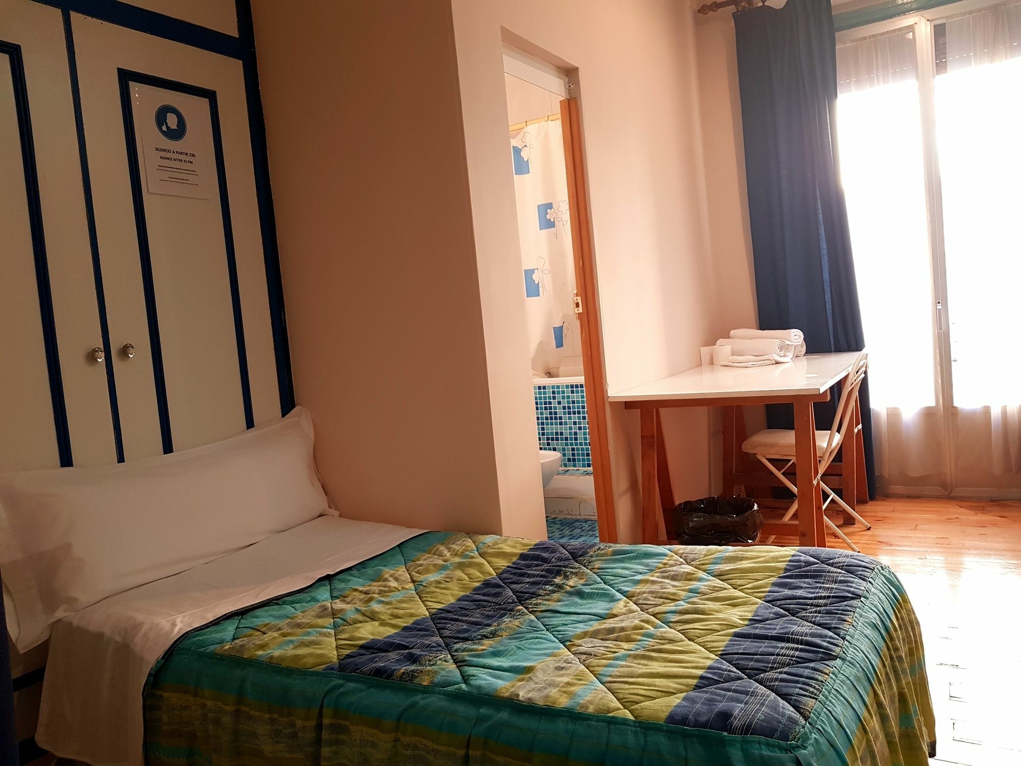 Hostal Padre Isla 1 เลออน ภายนอก รูปภาพ