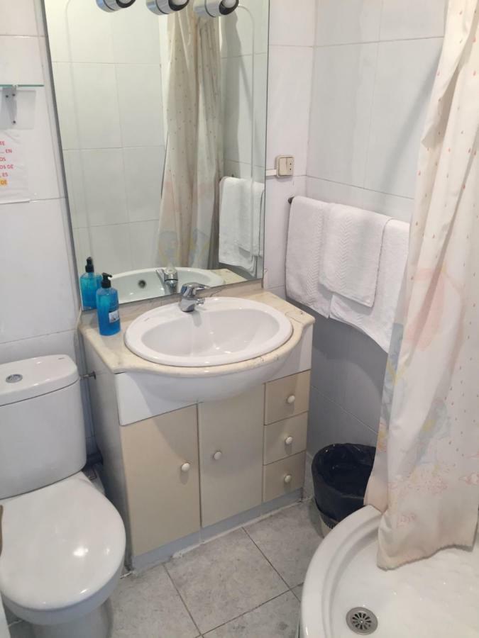 Hostal Padre Isla 1 เลออน ภายนอก รูปภาพ